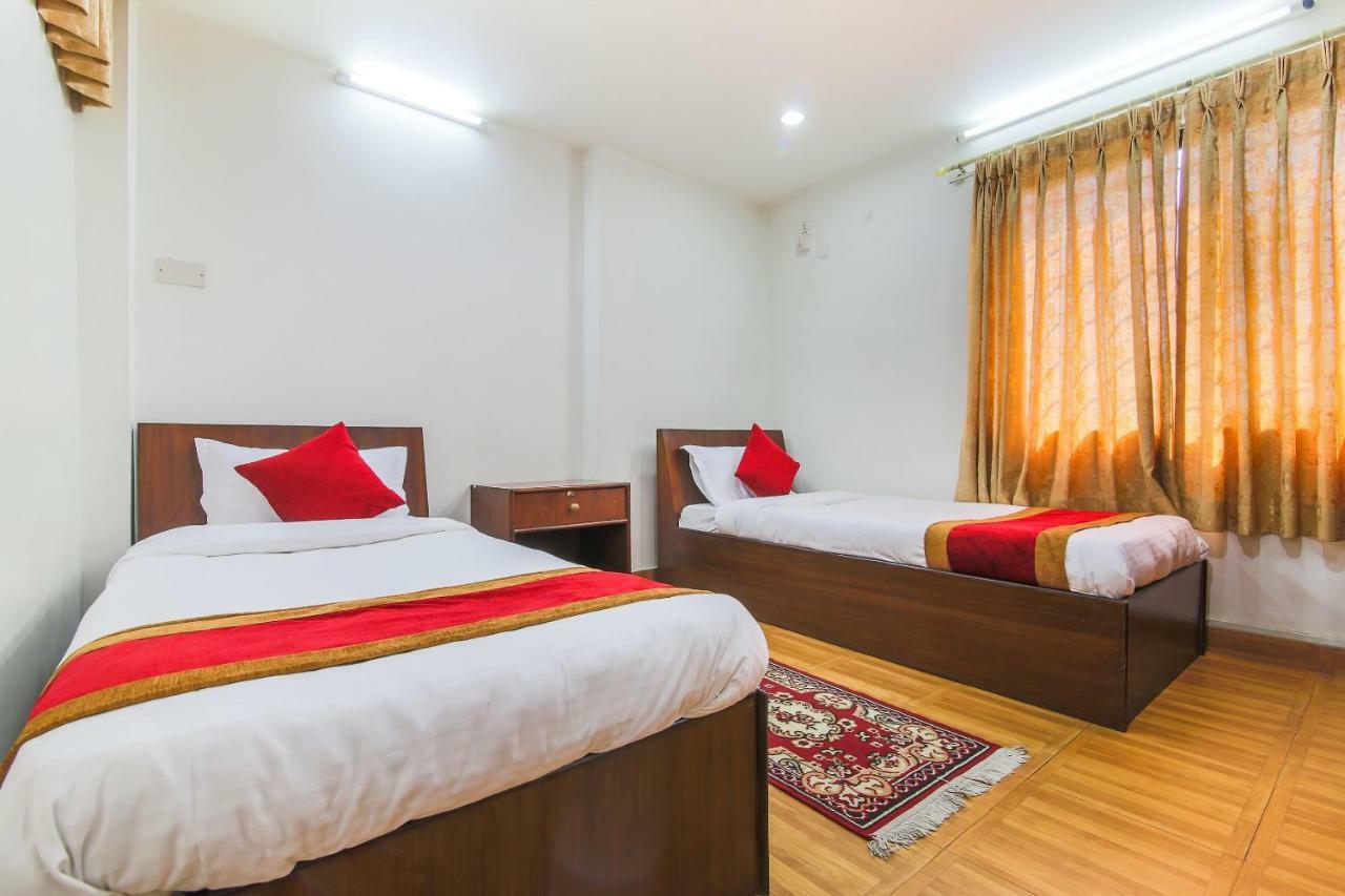 Oyo 358 Hotel Rose Star Katmandu Zewnętrze zdjęcie